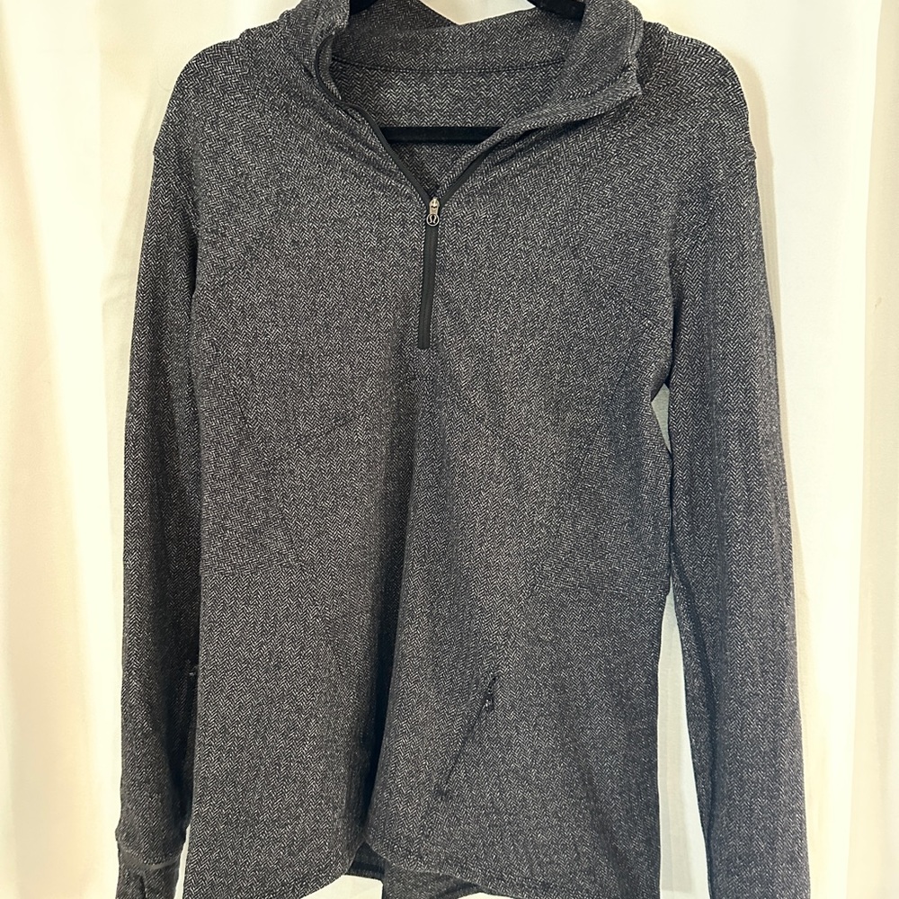Lululemon Half Zip size 8